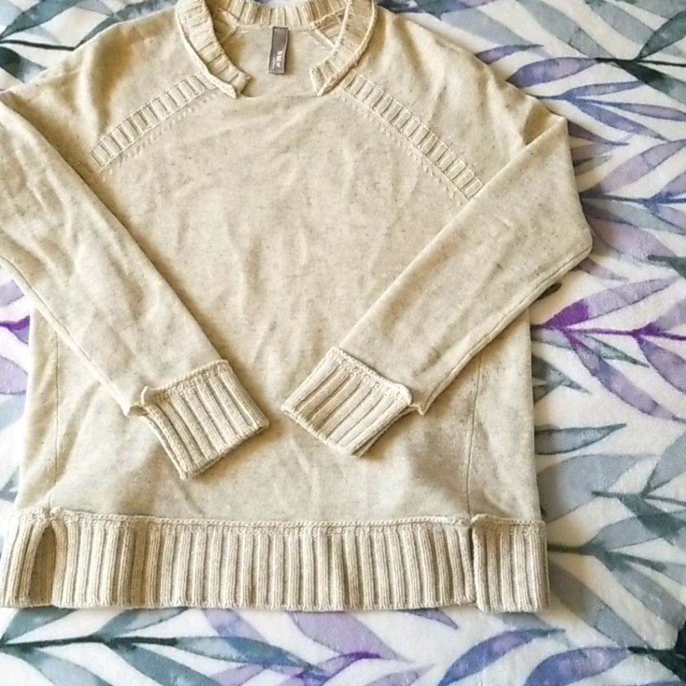 SI-IAE Cashmere Sweater